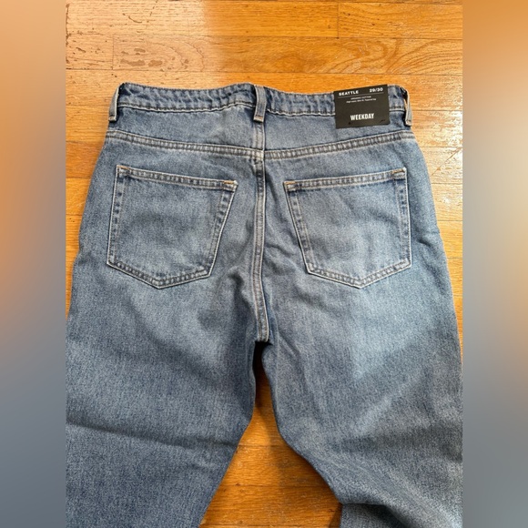 NWT Weekday Seattle Mom Jeans in San Fran Blue, size 29 - Picture 7 of 10